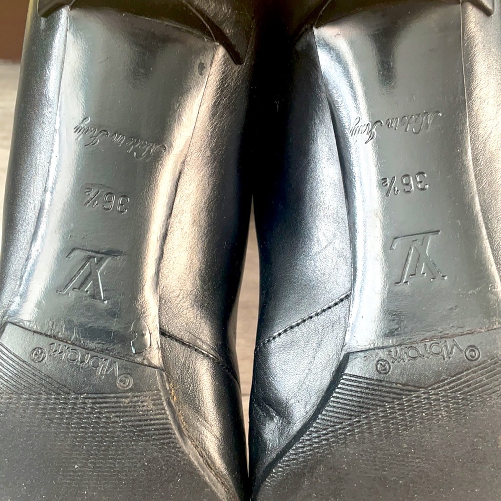 LouisVuitton booties, 3 inch heel with gold LV logo - Picture 5 of 11